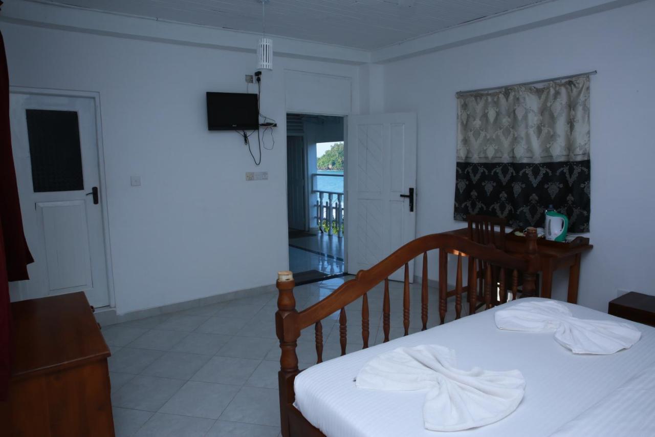 Mirissa Heights Hotel Exterior photo